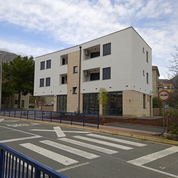 Stambeno-poslovna zgrada "Mala kuća" u Solinu